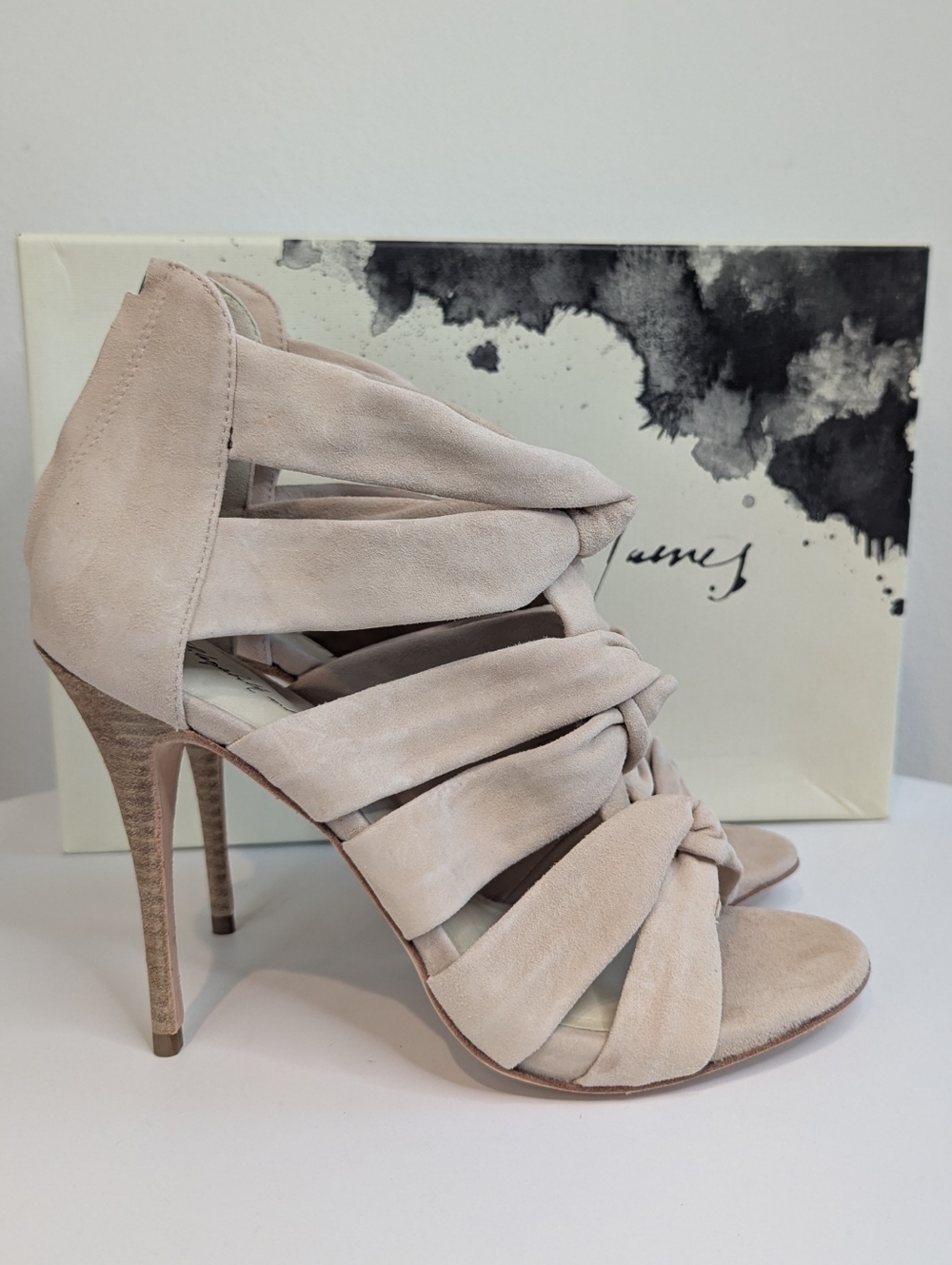 Elizabeth and James E-Love Nude Suede Strappy Heels Sz 8 w/Box - Picture 4 of 11